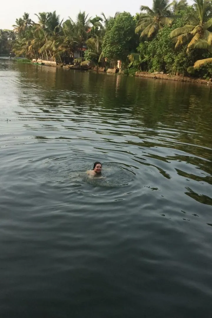 The Lake Paradise Guest House Alappuzha Inde