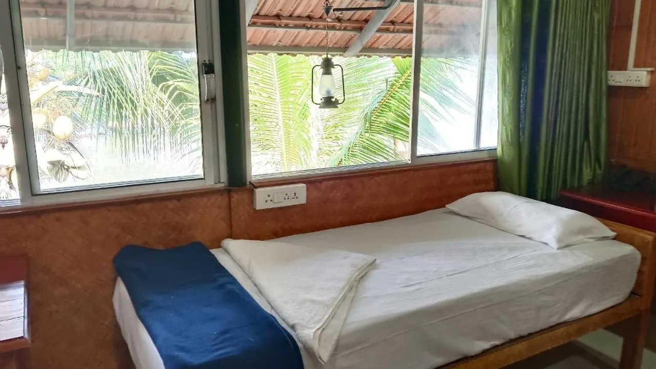 Alojamento de Acomodação e Pequeno-almoço The Lake Paradise Boutique Resort Alappuzha